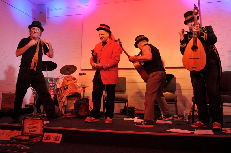 Wheeze_and_Suck_Band_Humph_Hall_154.jpg