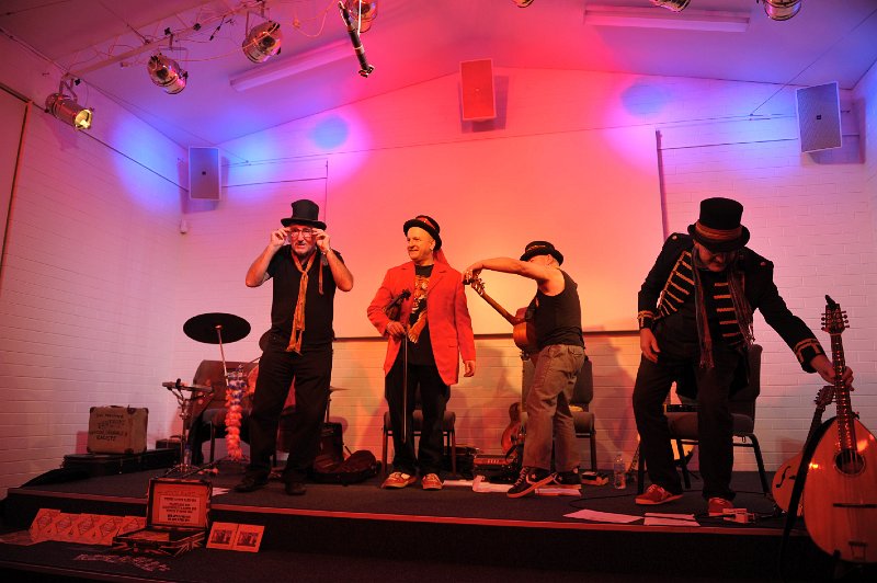 Wheeze_and_Suck_Band_Humph_Hall_155.jpg