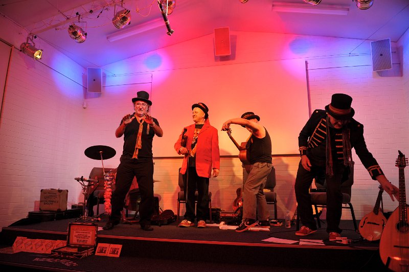 Wheeze_and_Suck_Band_Humph_Hall_156.jpg