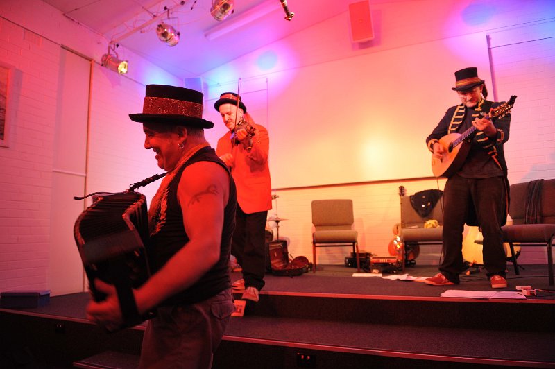 Wheeze_and_Suck_Band_Humph_Hall_176.jpg