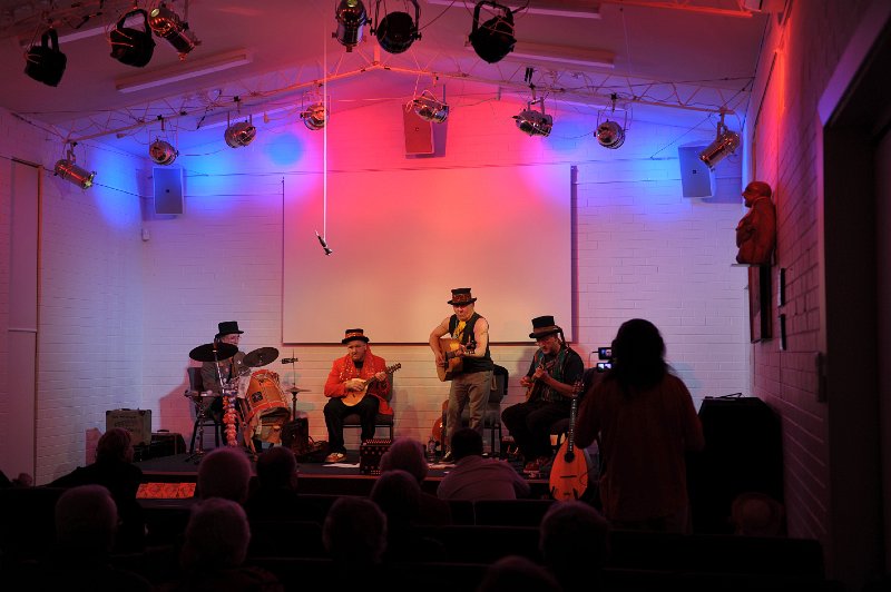 Wheeze_and_Suck_Band_Humph_Hall_19.jpg
