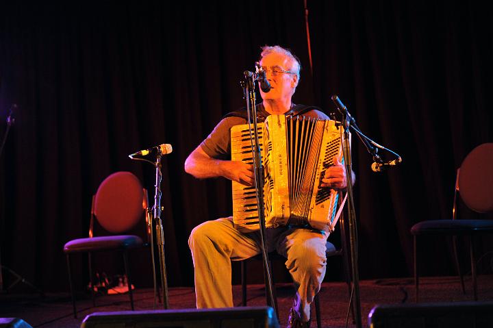 Dave_De_Hugard_6.jpg - Australia's Lost Folk songs