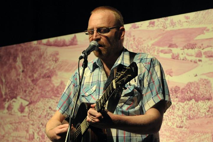 Bob_Hewerdine_1.jpg - Bob Hewerdine